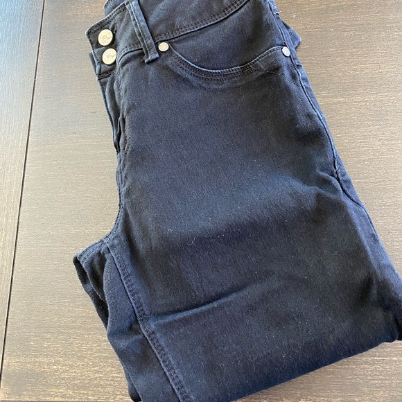 CAPRI - Picture 3 of 4